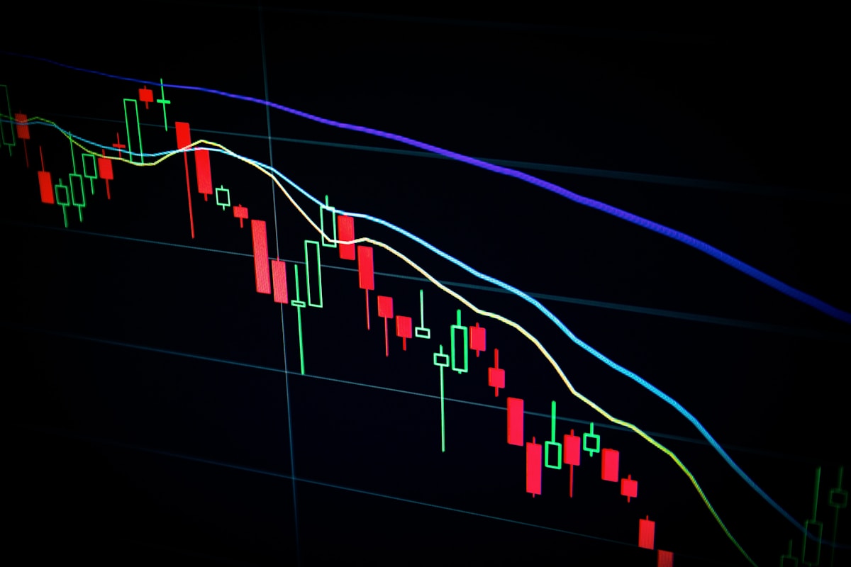 Market Wrap: AI Trade Cracks as Jobs Data Revives Rate-Hike Fears